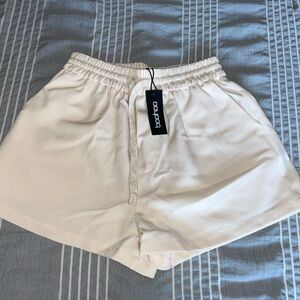 Boohoo Cream Shorts New with Tags